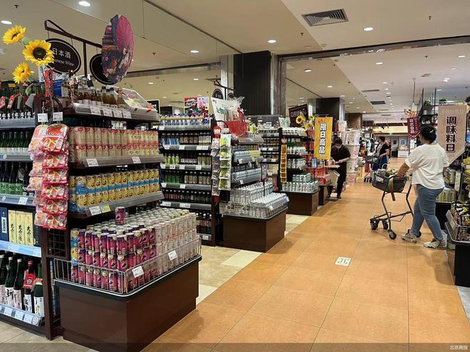 布局26載，華堂超市“獨(dú)苗”如何以服飾銷售闖關(guān)北京市場(chǎng)